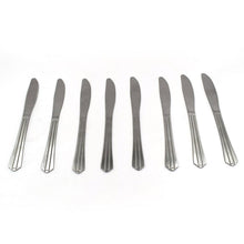 Set of 8 knives for dining, ideal for picnics and outings